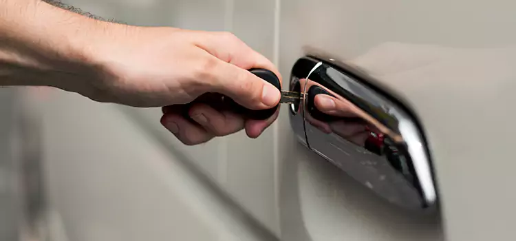 Why Choose Our Auto Locksmith Team in Aurora, IL?